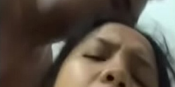 คลิปหลุดดูฟรี ผัวหื่นจับควยยัดรูสาว ผัวหื่นทรงโจรเจอเมียขึ่นขย่มสามครั้งเเตก