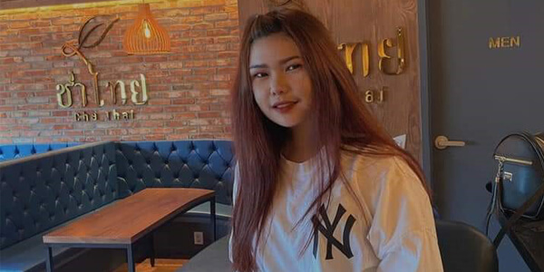 ภาพหลุดทางบ้าน สาวทางบ้านฝากหีมาลง หมอยก็ดกน่าเเหวกเอาลิ้นเลียสุด ๆ