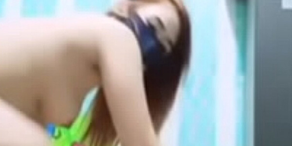 ดูคลิปโป้ฟรี หนุ่มจับเอวสาวกระทุ้งหี เเฟนหนุ่มสุดโหดจับเอวสาวเย็ดท่าหมาสุดเสียว