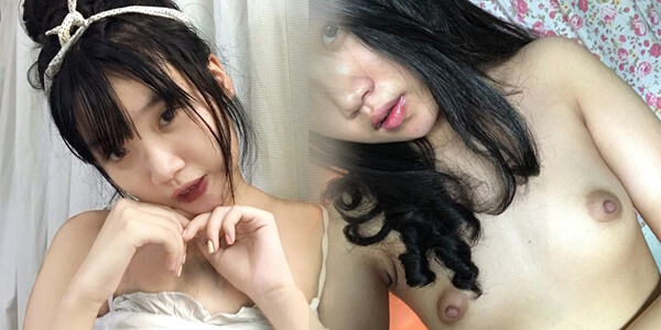 ภาพโป้หลุด สาวแอ๊บแบ๋วเล่นหีโชว์หนุ่ม นมอย่างสวยของเธอน่าเย็ดเสียวสุด ๆ